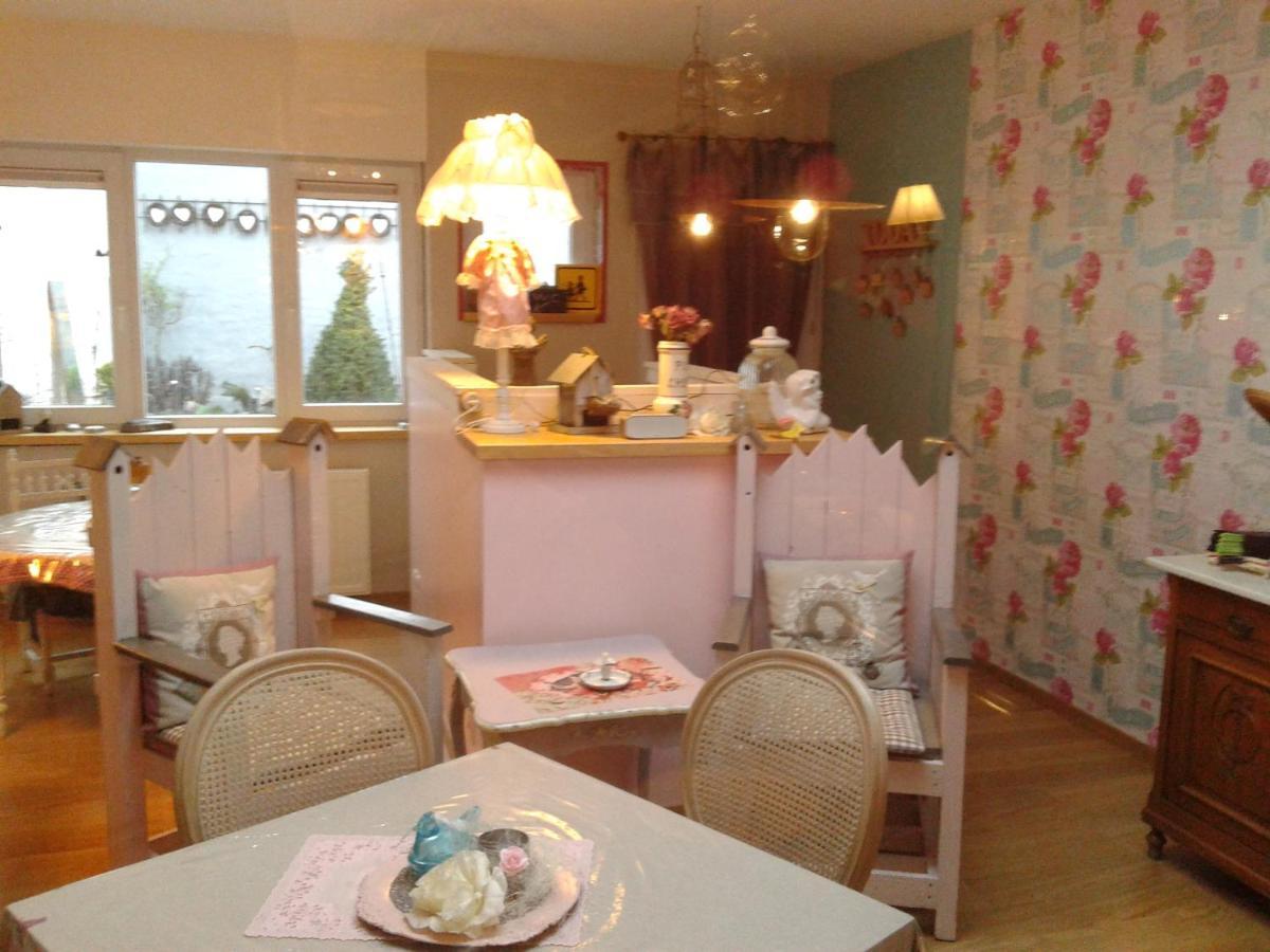 B&B Delices De Rose Ieper Luaran gambar